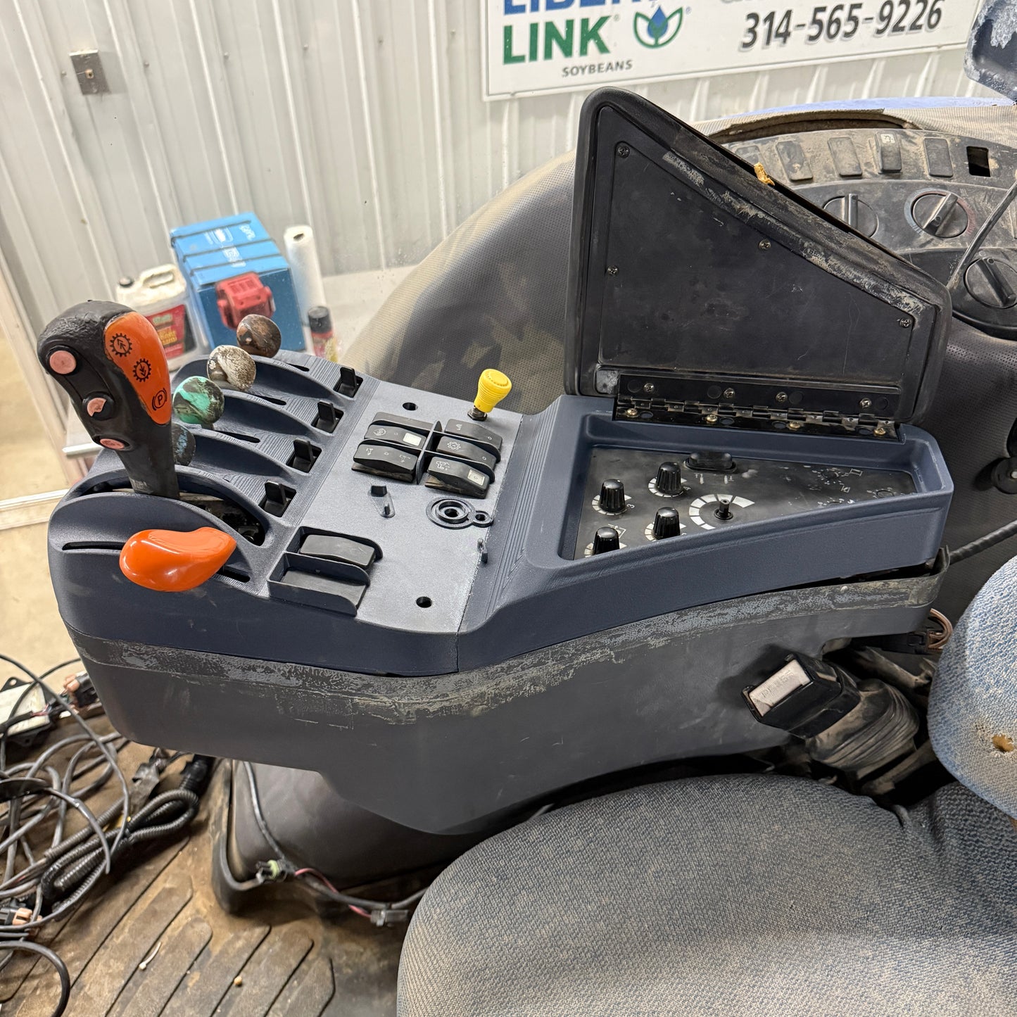 Console Cover Assembly — New Holland Tractor Reproduction (408621A7)